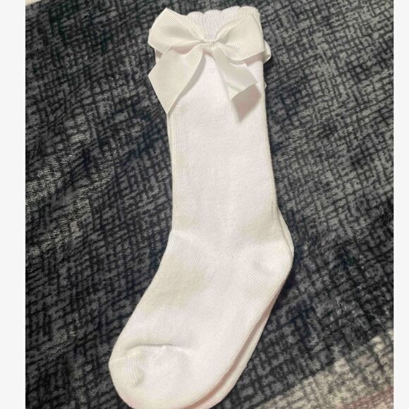 Baby Knee High Socks with Bow - Picture 3 of 3